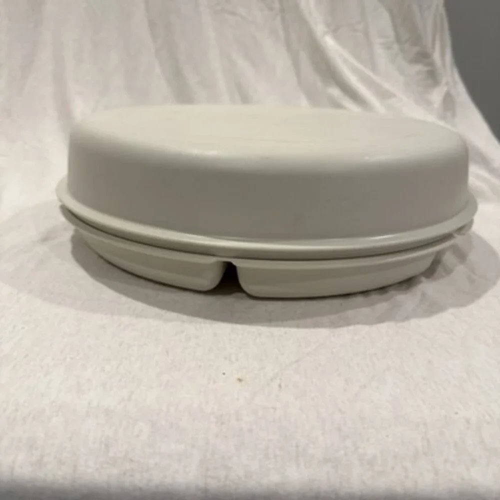 TUPPERWARE Serving Center 6-Part Divided Party Veggie Snack & Dip Tray 1666-1